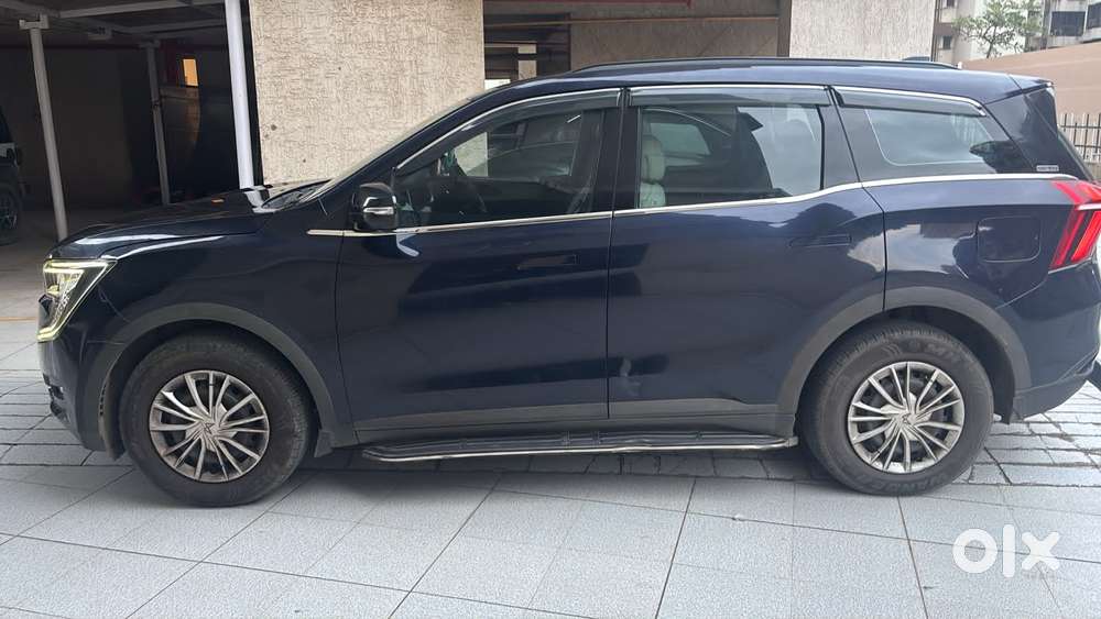 Mahindra Xuv700 2.0 Ax 5 Petrol At Str, 2023, Petrol