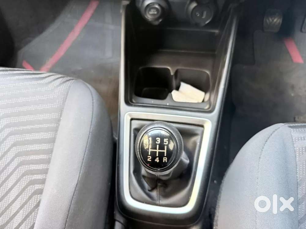 Maruti Suzuki Swift Vxi, 2022, Petrol