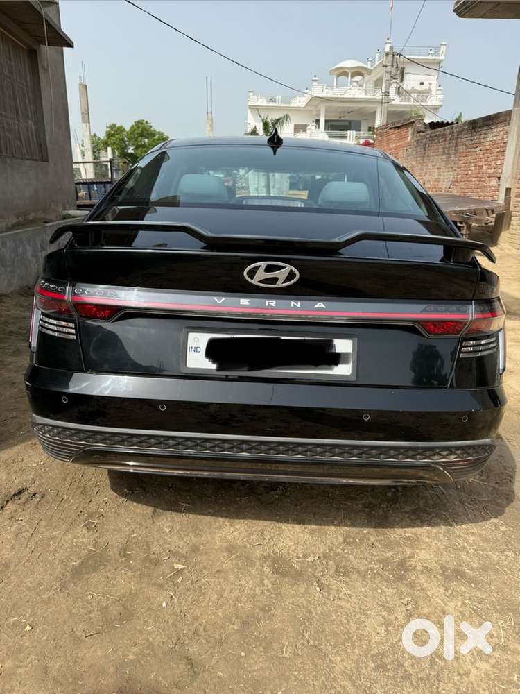 Hyundai Verna 2025 Petrol Well Maintained