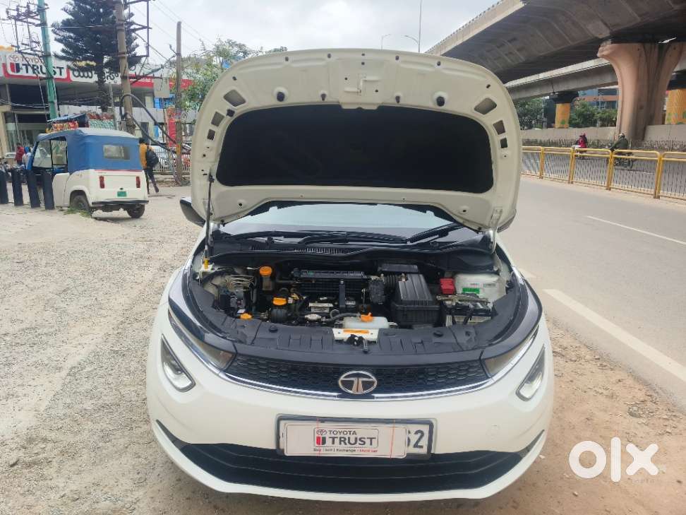 Tata Altroz Xma Plus (s), 2023, Petrol