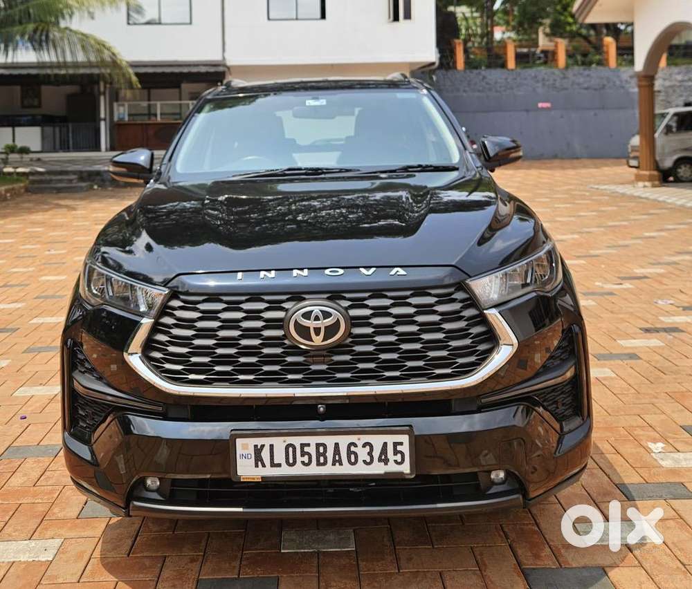 Toyota Innova Hycross 2023 Petrol 23400 Km Driven