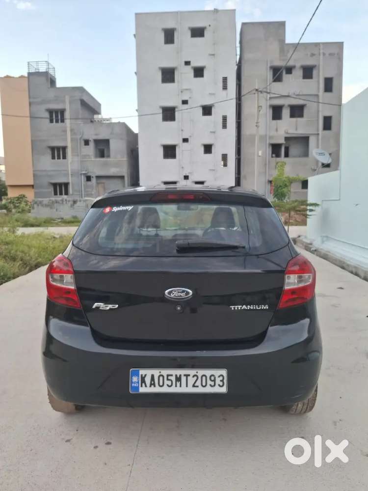 Ford Figo 1.2 Titanium Petrol 2016