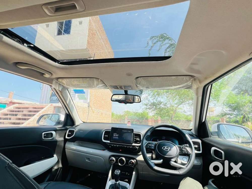 Hyundai Venue Petrol 2023