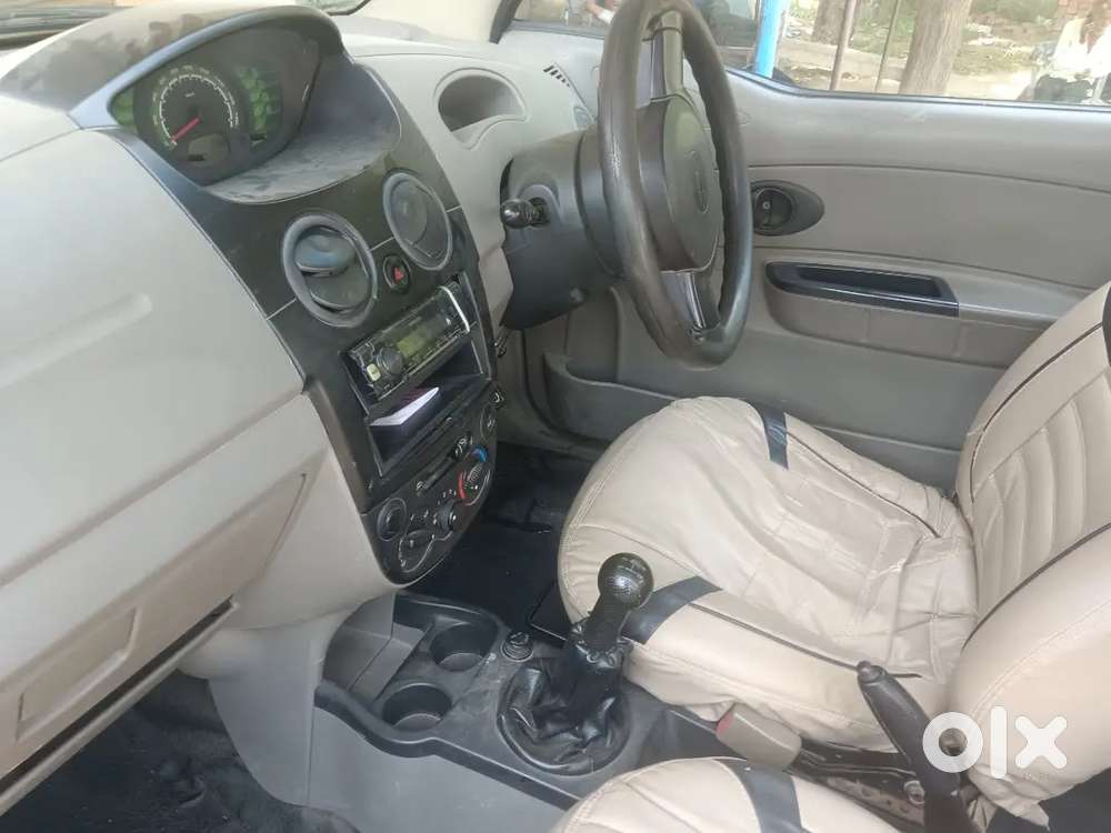 Koi Dekat Nhi H Car Me Bss Staring Toda Tiet H