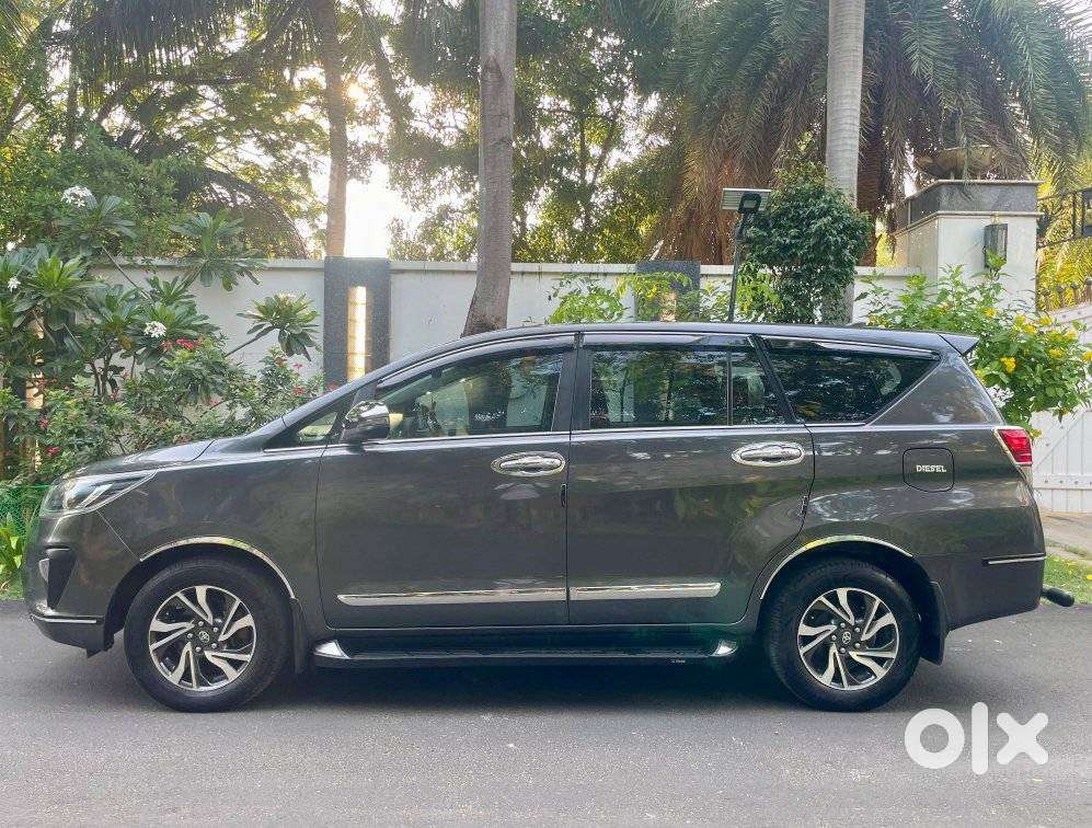 Toyota Innova Crysta 2.4 V 7 Str, 2022, Diesel
