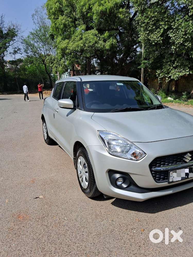 Maruti Suzuki Swift Vxi + Manual, 2023, Petrol