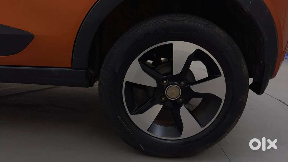 Tata Nexon 1.2 Revotron Xza Plus (o) Dual Tone, 2019, Diesel