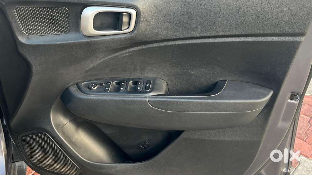 Hyundai Venue S Turbo Dct, 2019, Petrol