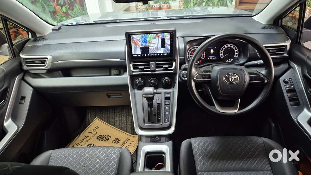 Toyota Innova Hycross, 2023, Petrol