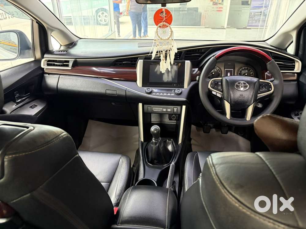 Toyota Innova Crysta 2017 Diesel Well Maintained