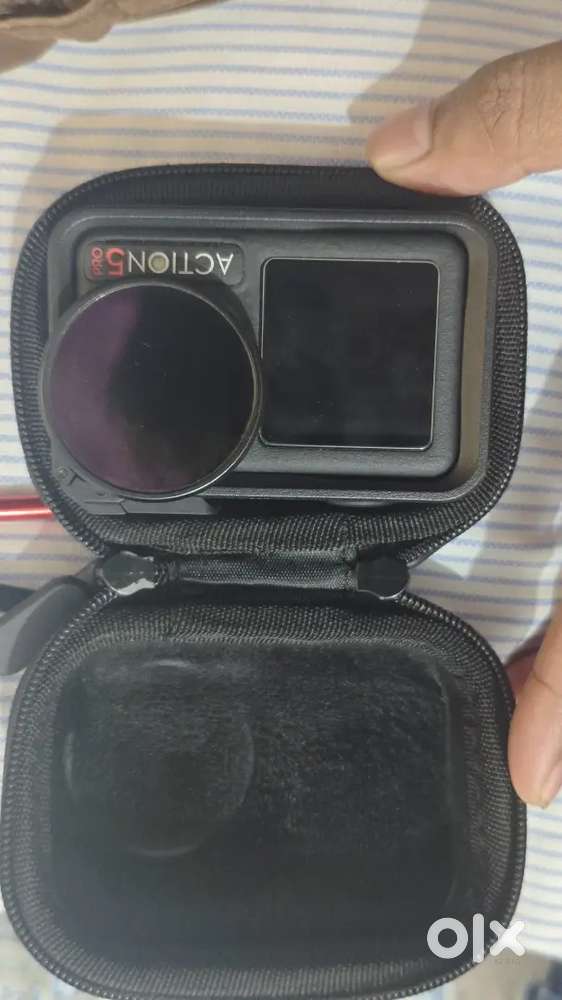Dji action 5 pro adventure combo with lens filter and other accessorie