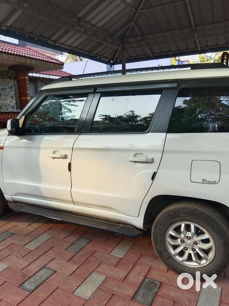 Mahindra Tuv 300 2016 Diesel 200000 Km Driven