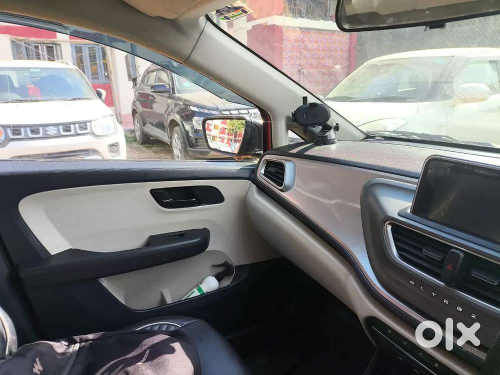 Tata Altroz 2023 Petrol 12600 Km Driven