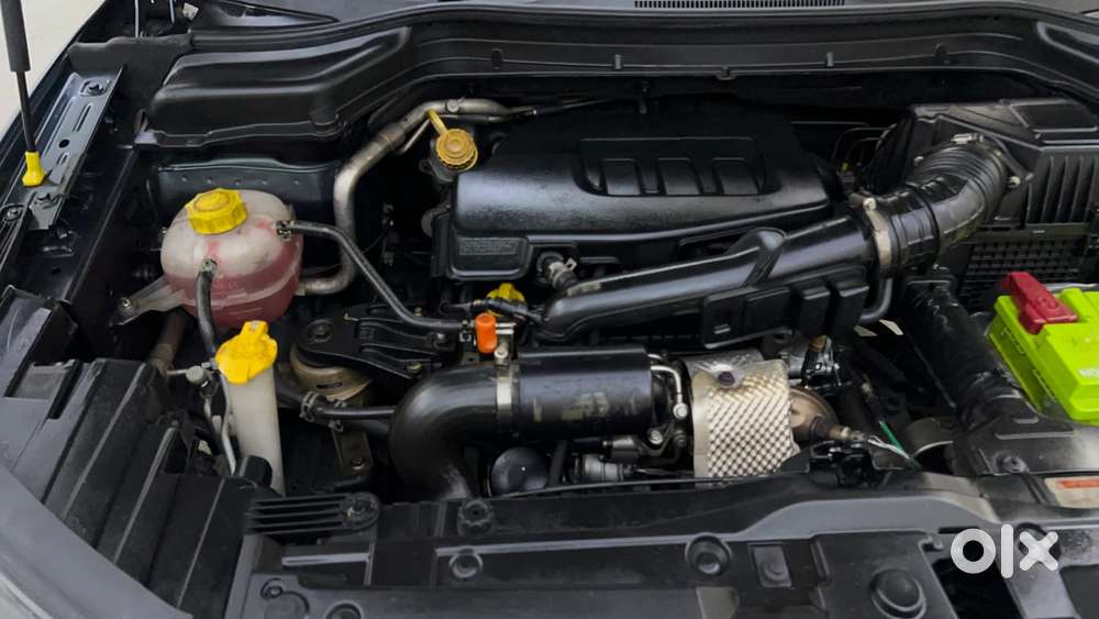 Mahindra Xuv300 W8 Option, 2019, Petrol