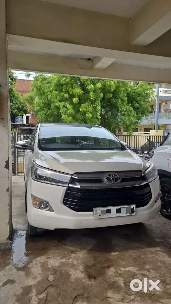 Toyota Innova Crysta 2016