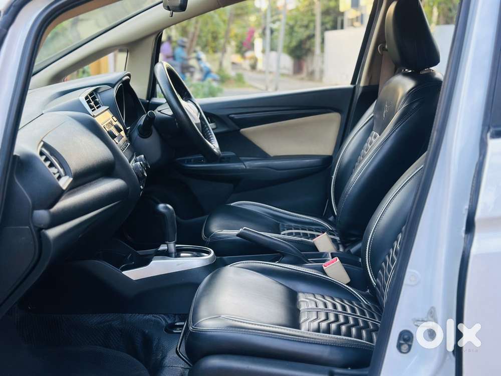 Honda Jazz V Automatic, 2016, Petrol