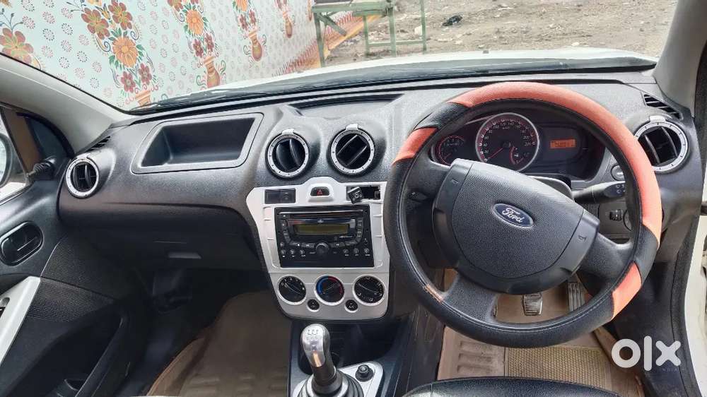 Ford Figo 2012 Cng & Hybrids 75780 Km Driven