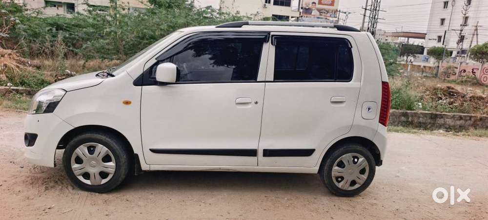 Maruti Suzuki Wagon R 1.0 Vxi Plus Amt, 2017, Petrol