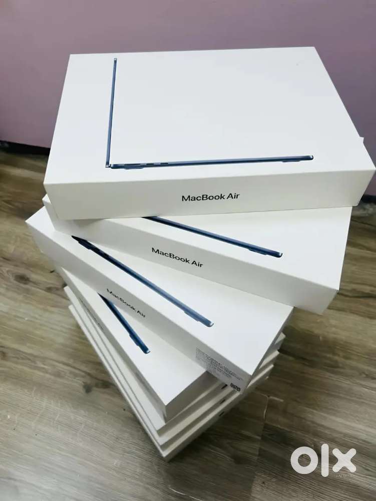 Apple MacBook Air M4 13 inch 16GB RAM 256GB SSD Brand New Sealed