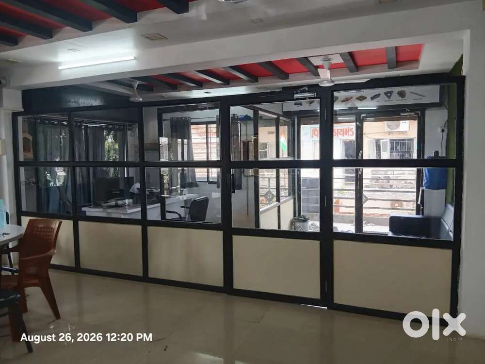 Aluminium and glass partition