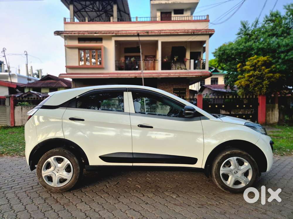 Tata Nexon 1.2 Revotron Xm (s), 2018, Petrol