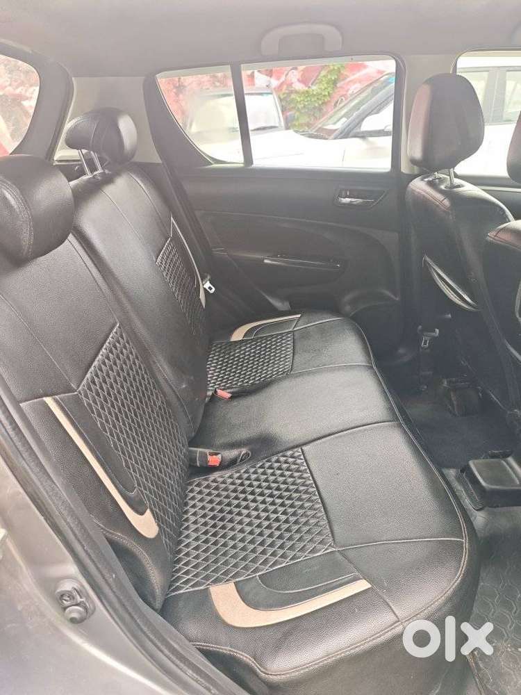Maruti Suzuki Swift Vxi + Manual, 2017, Petrol