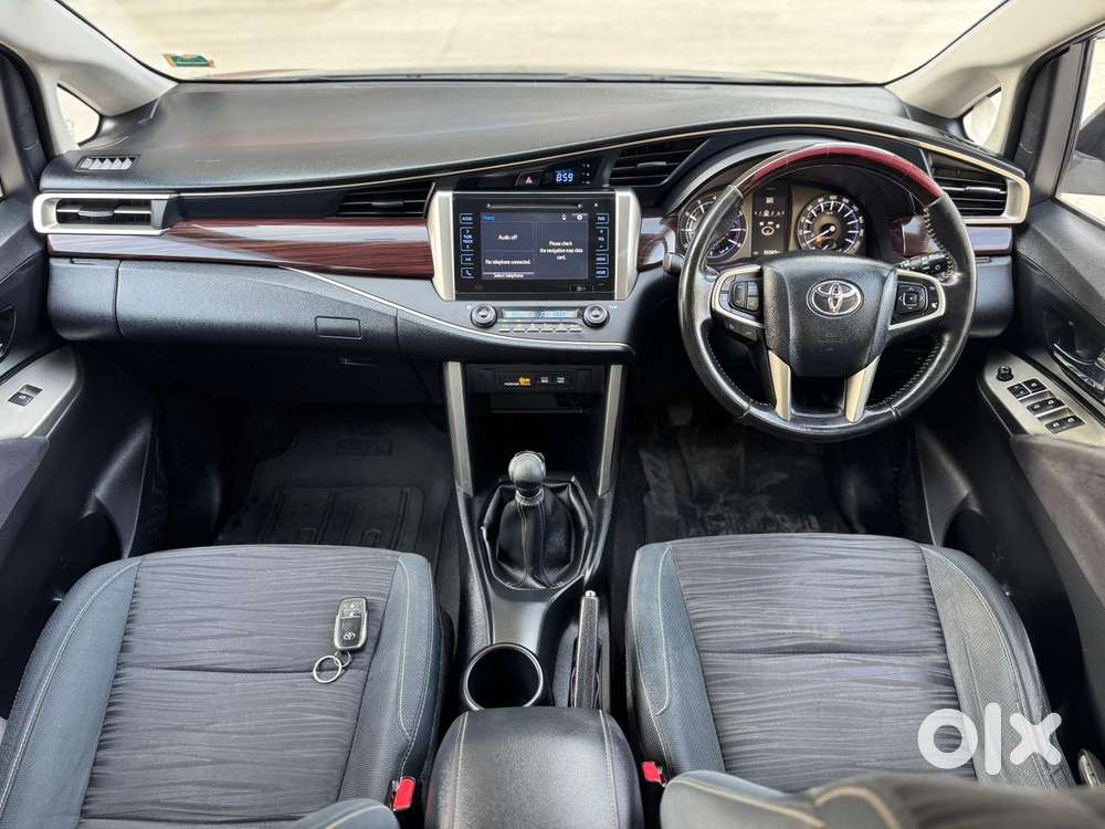 Toyota Innova Crysta 2.7 V, 2017, Petrol
