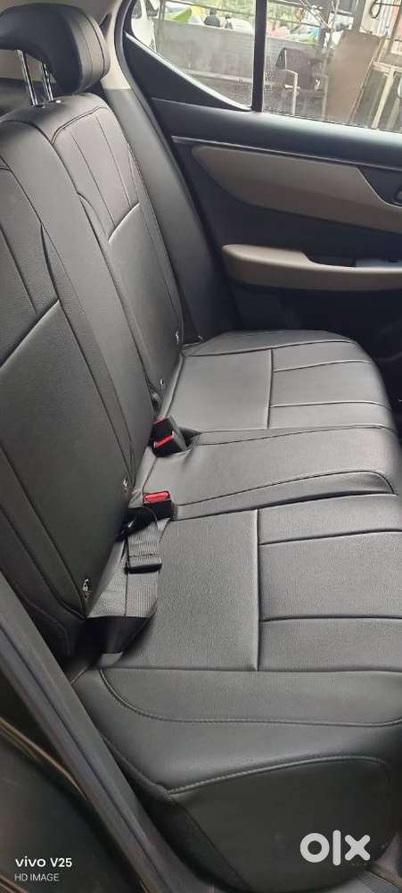 Honda Elevate V Mt, 2023, Petrol