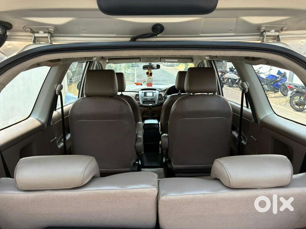 Toyota Innova 2.5 Z Diesel 7 Seater Bs Iv, 2015, Diesel