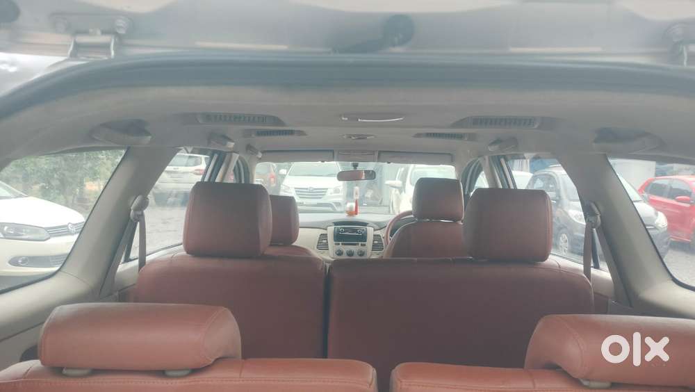 Toyota Innova 2.5 G (diesel) 8 Seater, 2012, Diesel