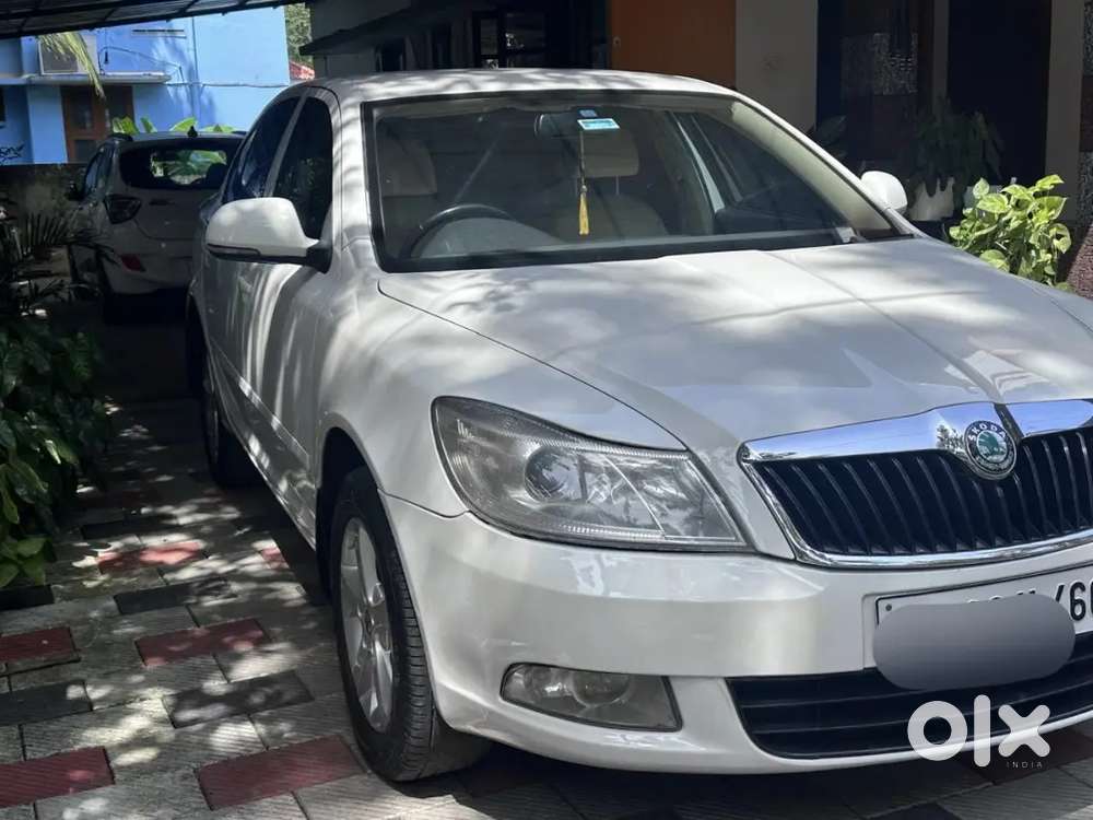 Skoda Laura Diesel 2.0 Ambiente 2011