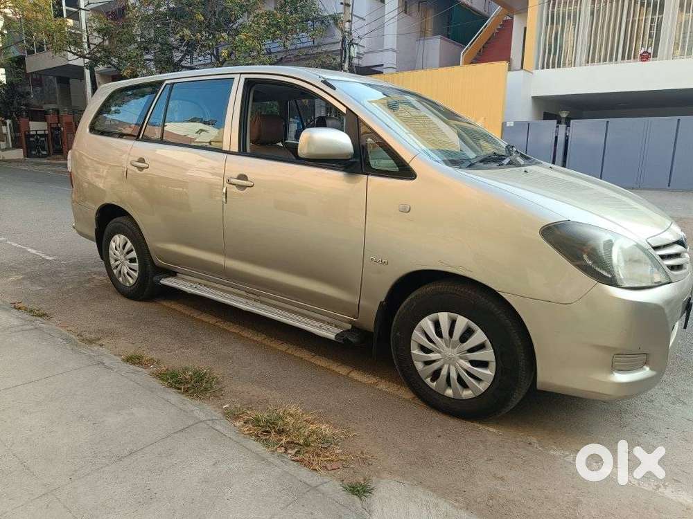 Toyota Innova 2.5 Gx 7 Str Bs-iii, 2009, Diesel