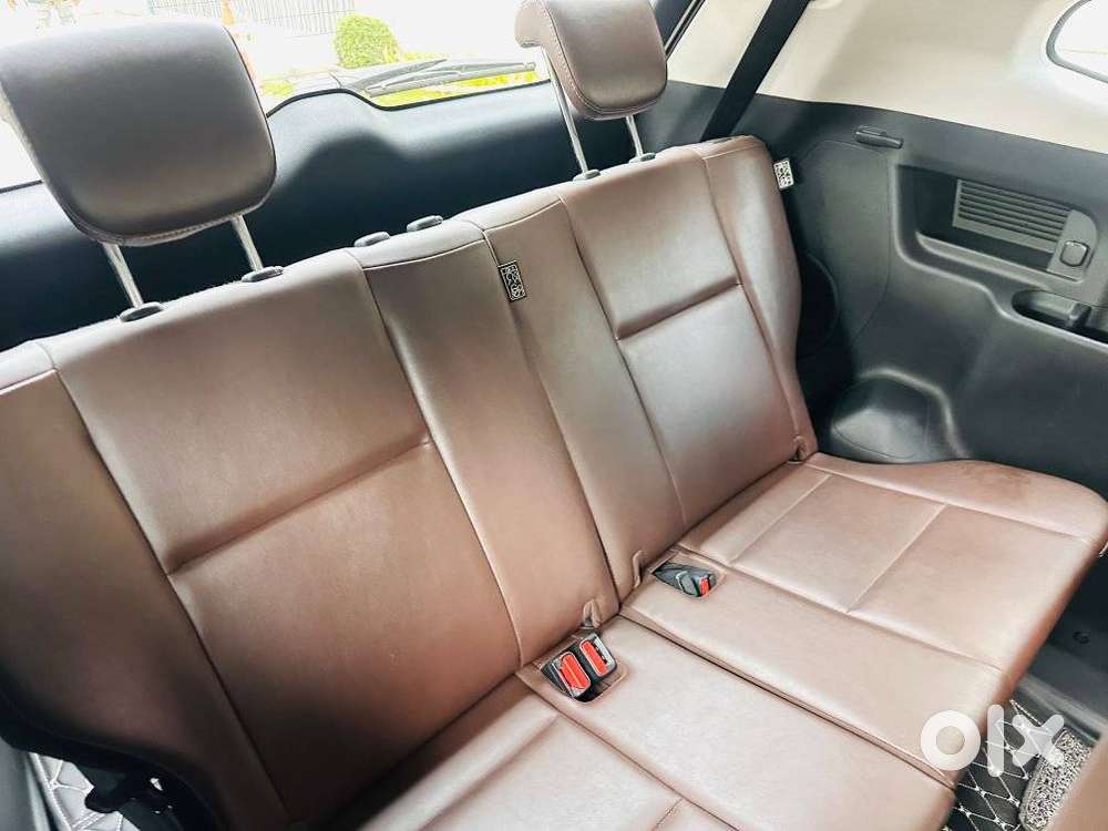 Toyota Innova Hycross 2.0 Zx (o) Hybrid 7 Str, 2023, Petrol