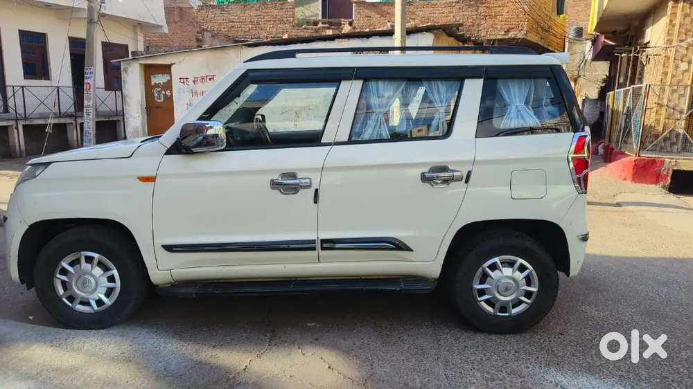 Mahindra Tuv 300 2016 Variant