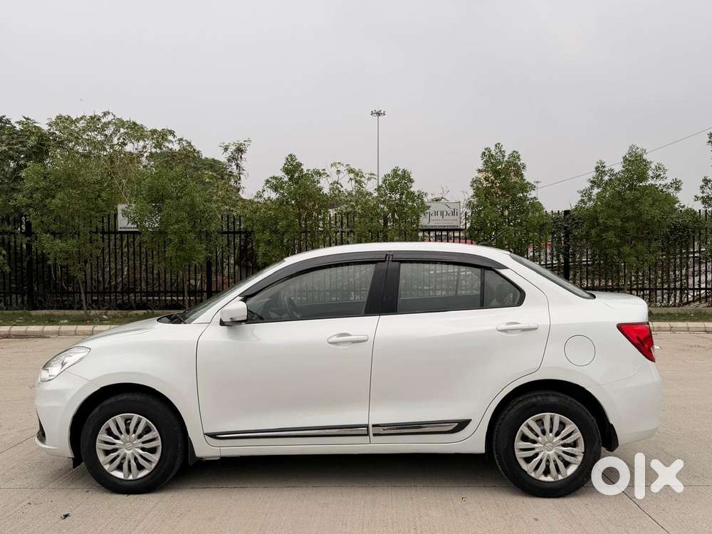 Maruti Suzuki Swift Dzire Vxi Optional, 2022, Petrol