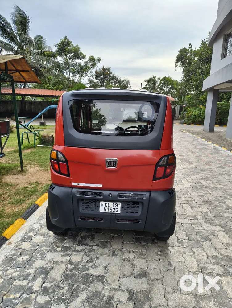 Bajaj Mini Car For Family Or Business  30-32 Milage  Petrol