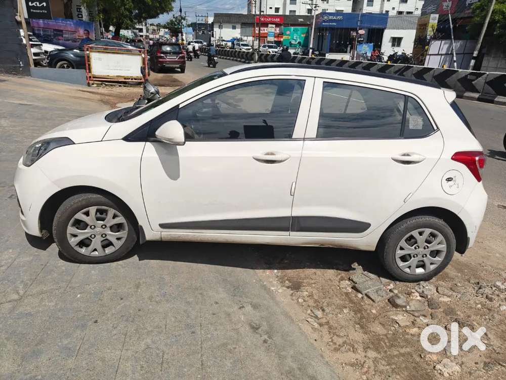 Hyundai Grand I10 2016 Petrol 65000 Km Driven