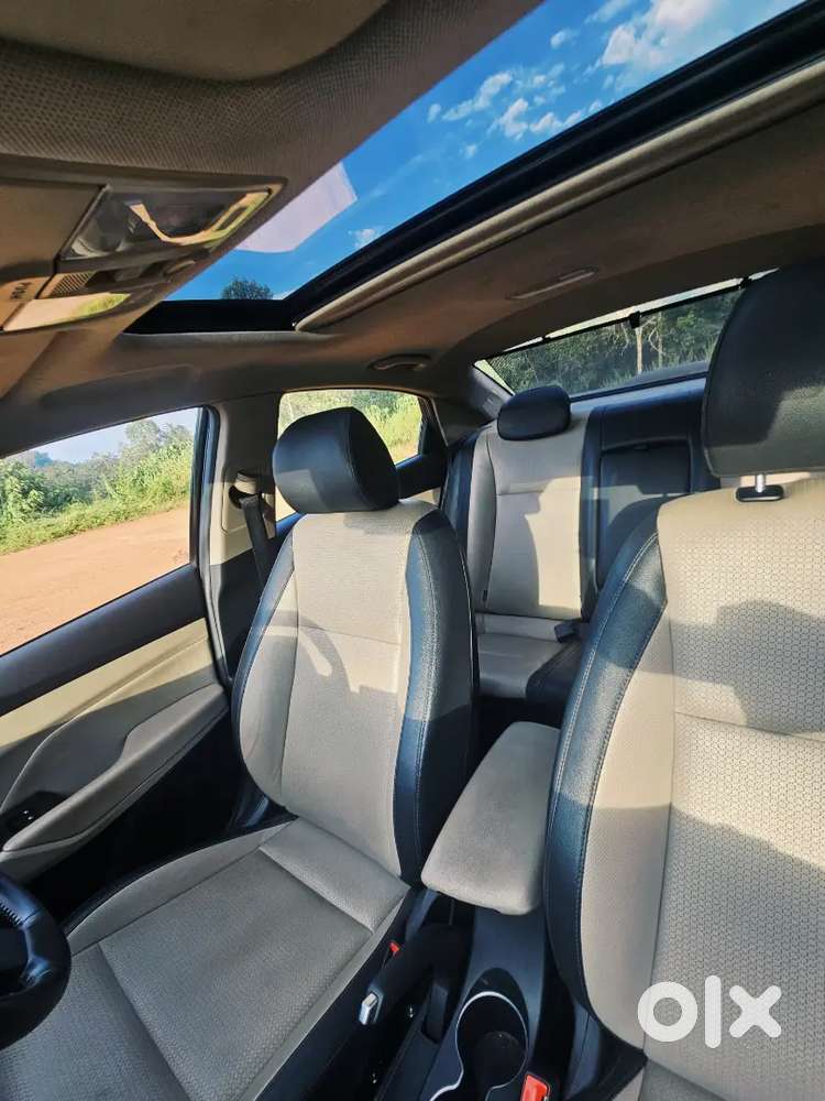 Hyundai Verna 2021 First Owner Low Km Run Full Option Sunroof