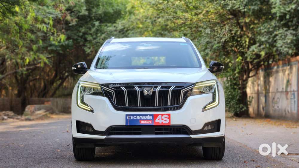 Mahindra Xuv700 2.0 Ax 5 Petrol Mt 7 Str, 2022, Petrol