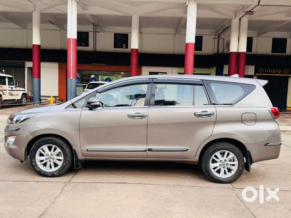 Toyota Innova Crysta 2.7 Zx At, 2017, Diesel