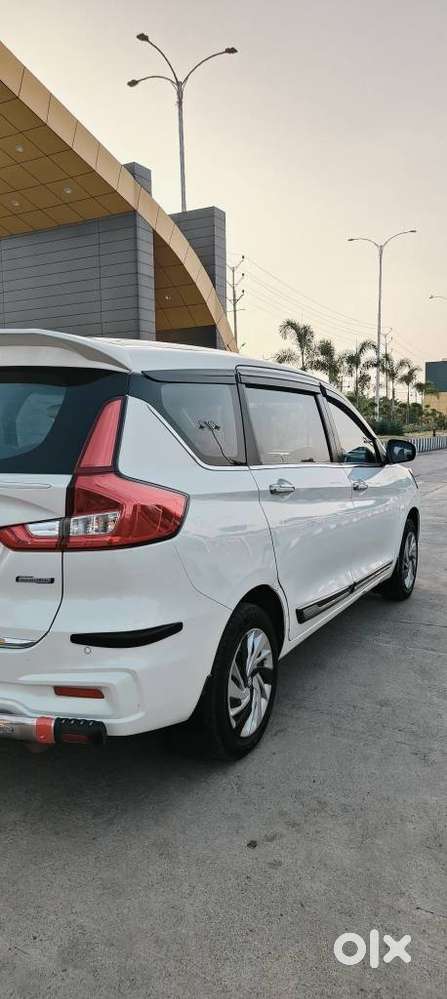 Maruti Suzuki Ertiga 2022-2023  Vxi, 2023, Lpg