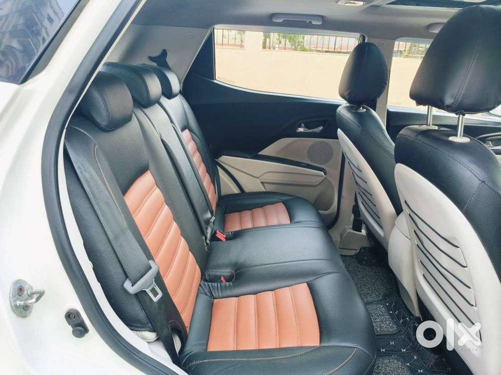 Mahindra Xuv300 W8 Option, 2021, Petrol