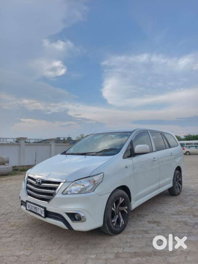 Toyota Innova 2.5 G (diesel) 8 Seater, 2012, Diesel
