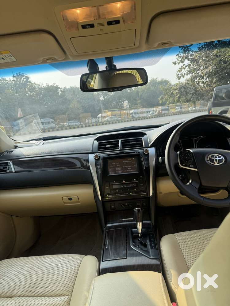 Toyota Camry 2.5l Automatic, 2016, Cng & Hybrids