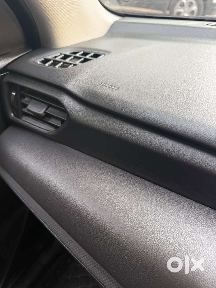 Maruti Suzuki Swift 1.2 Lxi (o), 2024, Petrol