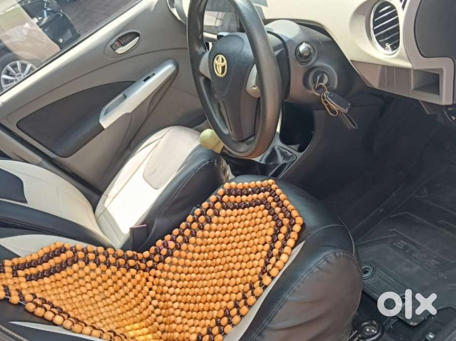 Toyota Etios Liva V, 2012, Petrol