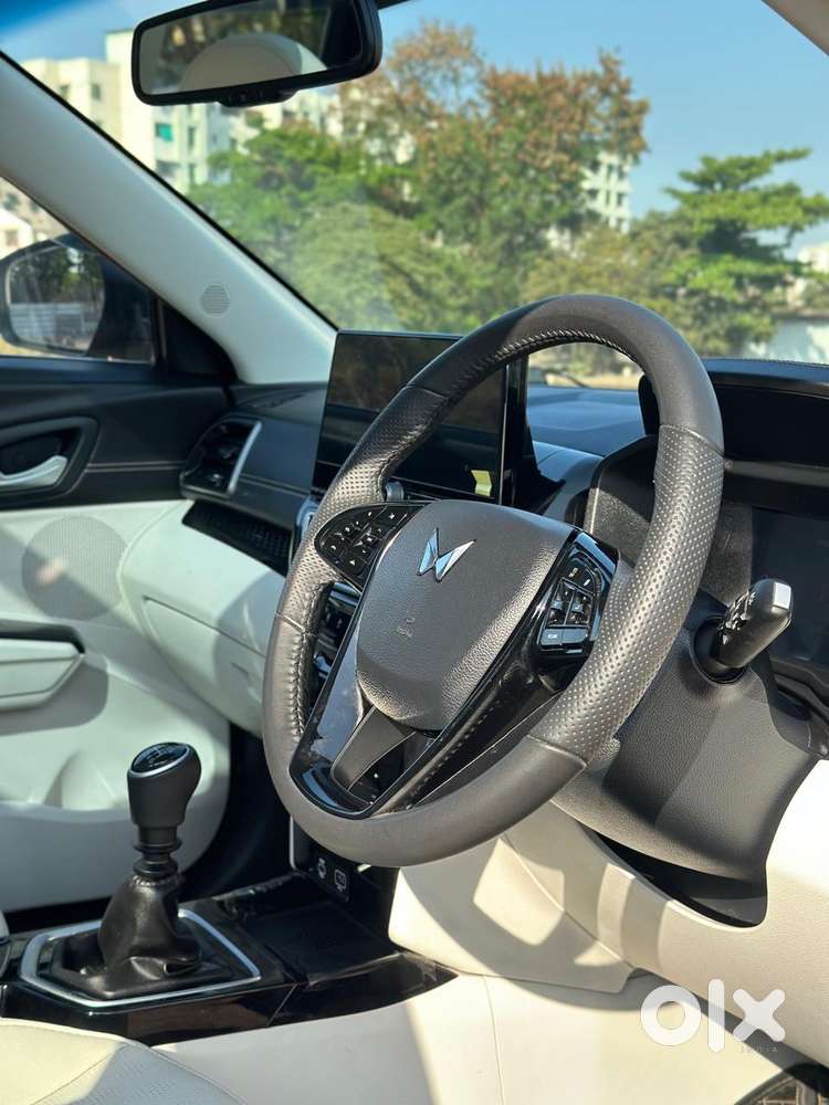 Mahindra Xuv 3xo Ax7 Diesel Mt, 2024, Diesel