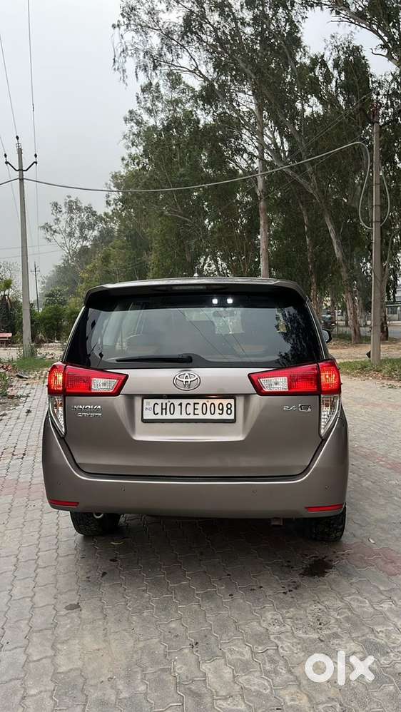 Toyota Innova Crysta 2023