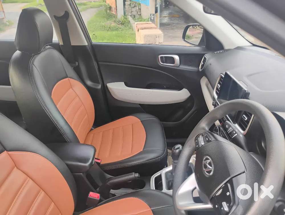 Hyundai Venue Petrol 2024
