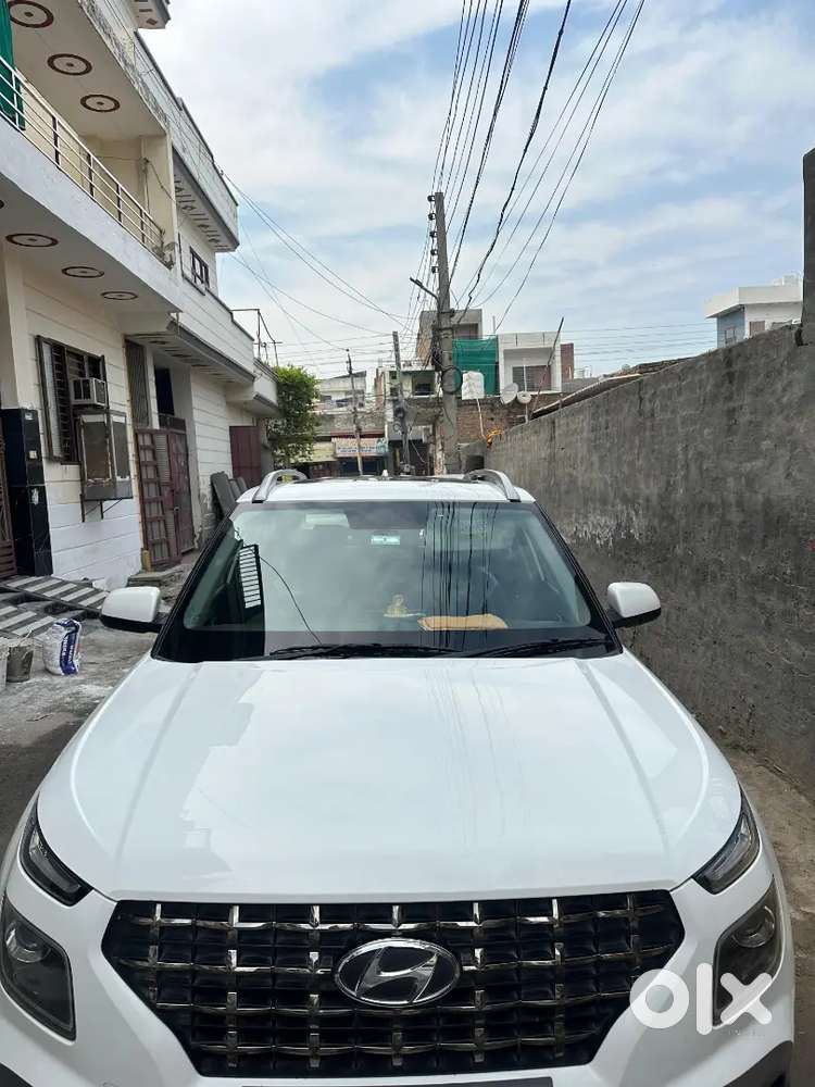 Hyundai Venue 2020 Diesel 56000 Km Driven
